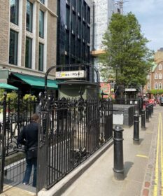 London Broadwick Street Former WC